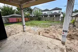 920 E 25th St, Houston, TX 77009 - Photo 19