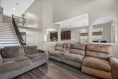 1302 S Maple Drive, Katy, TX 77493 - Photo 9