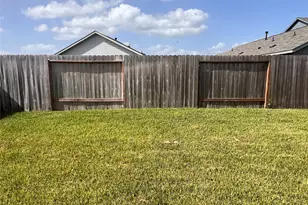 1223 Charlotte Wy, Wharton, TX 77488 - Photo 11