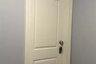 4302 Polk St, Houston, TX 77023 - Photo 9