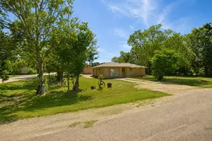 3811 Cedar St, Damon, TX 77430 - Photo 5