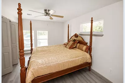 3811 Cedar Street, Damon, TX 77430 - Photo 15