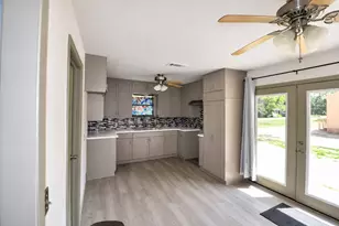 3811 Cedar St, Damon, TX 77430 - Photo 13