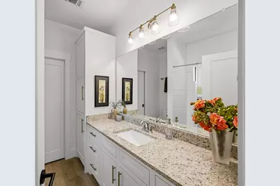 1554 Sue Barnett Drive, Houston, TX 77018 - Photo 41