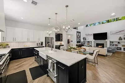1554 Sue Barnett Drive, Houston, TX 77018 - Photo 11