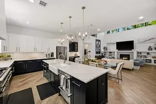 1554 Sue Barnett Dr, Houston, TX 77018 - Photo 11