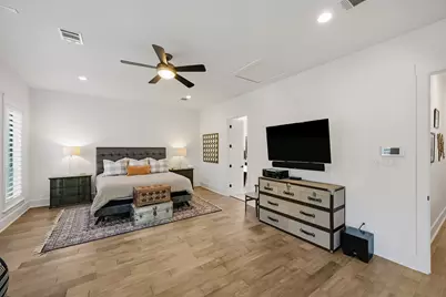 1554 Sue Barnett Drive, Houston, TX 77018 - Photo 19