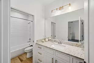1554 Sue Barnett Dr, Houston, TX 77018 - Photo 37