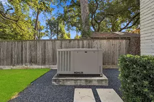 1554 Sue Barnett Dr, Houston, TX 77018 - Photo 31