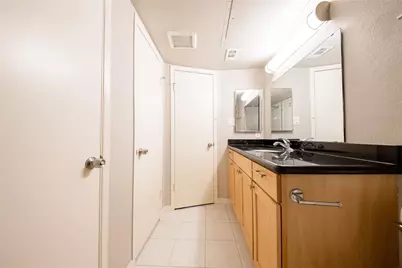 2626 Holly Hall Street #1201, Houston, TX 77054 - Photo 23