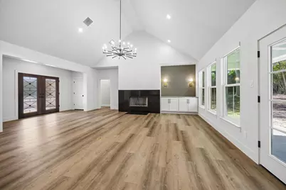 107 Woodland Creek Lane, La Grange, TX 78945 - Photo 7