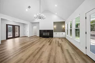 107 Woodland Creek Ln, La Grange, TX 78945 - Photo 7