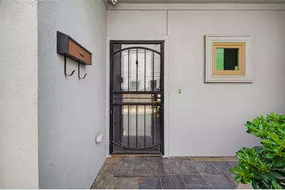 1107 Saint Charles Street, Houston, TX 77003 - Photo 7