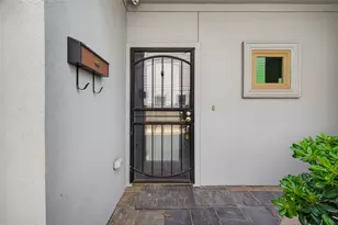 1107 St Charles St, Houston, TX 77003 - Photo 7