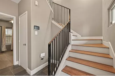 1107 Saint Charles Street, Houston, TX 77003 - Photo 5