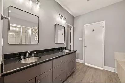 1107 Saint Charles Street, Houston, TX 77003 - Photo 11