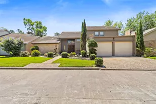200 Old Bridge Lake, Houston, TX 77069 - Photo 3