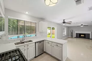 8130 Sunny Ridge Dr, Houston, TX 77095 - Photo 15