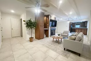 9655 Meadowcroft Dr, Houston, TX 77063 - Photo 17