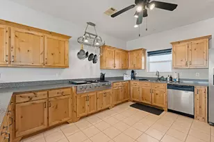 2416 Hwy 87, Gilchrist, TX 77617 - Photo 11