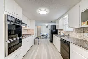 3334 Spring Valley Rd, Houston, TX 77080 - Photo 11