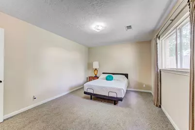 3334 Spring Valley Road, Houston, TX 77080 - Photo 23