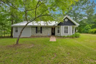 144 Johnny Ave, Pollok, TX 75969 - Photo 1