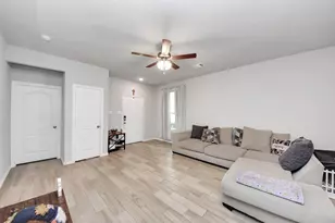 24718 Russet Bluff Trl, Houston, TX 77336 - Photo 5