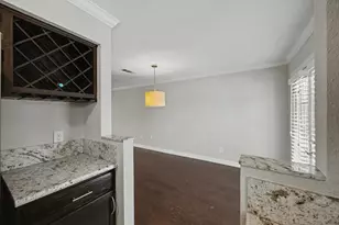 18511 Egret Bay Blvd, Webster, TX 77058 - Photo 11