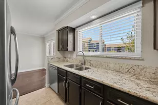 18511 Egret Bay Blvd, Webster, TX 77058 - Photo 13