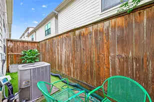 3635 Main Plaza Dr, Houston, TX 77025 - Photo 27