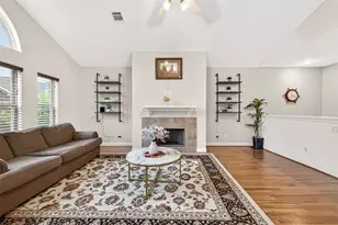 3635 Main Plaza Dr, Houston, TX 77025 - Photo 9