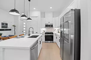 324 Neyland St, Houston, TX 77022 - Photo 13