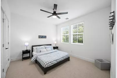 324 Neyland Street, Houston, TX 77022 - Photo 27