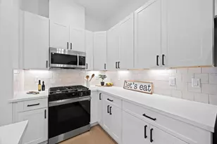 324 Neyland St, Houston, TX 77022 - Photo 15