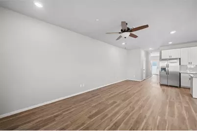 800 N Thompson Street, Conroe, TX 77301 - Photo 11