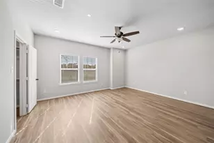 800 N Thompson St, Conroe, TX 77301 - Photo 25