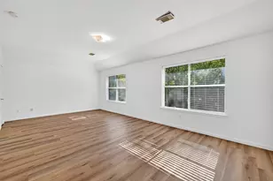 8366 Golf Green Cir, Houston, TX 77036 - Photo 31