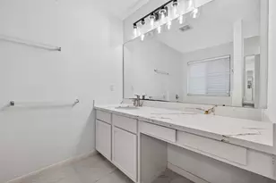 8366 Golf Green Cir, Houston, TX 77036 - Photo 29