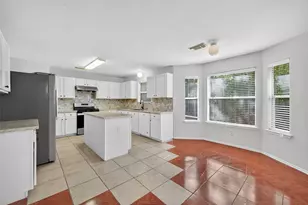 8366 Golf Green Cir, Houston, TX 77036 - Photo 11