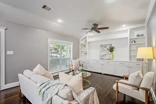 829 E 27th St, Houston, TX 77009 - Photo 9