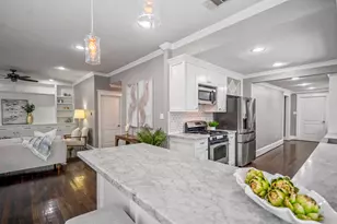 829 E 27th St, Houston, TX 77009 - Photo 11