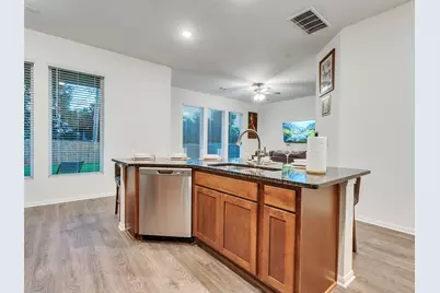 410 Magnolia Street, Richwood, TX 77531 - Photo 9