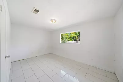 16957 Glen Eagle Drive, Conroe, TX 77385 - Photo 17