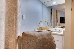 2300 Augusta Dr, Houston, TX 77057 - Photo 7