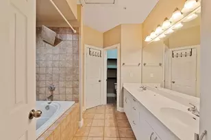 1616 Elgin St, Houston, TX 77004 - Photo 9