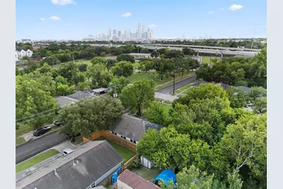 3207 Sumpter Street, Houston, TX 77026 - Photo 3