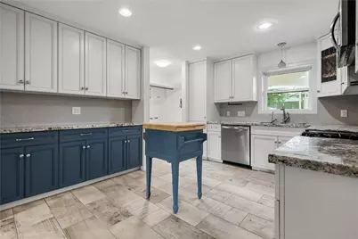 2210 Nina Lee Lane, Houston, TX 77018 - Photo 9