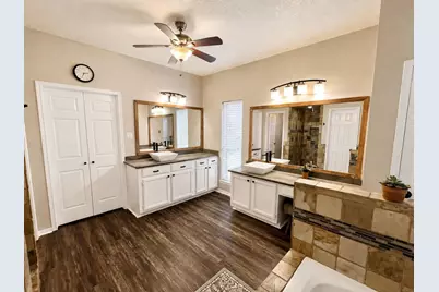 10923 Hickory Tree Court, Houston, TX 77065 - Photo 11