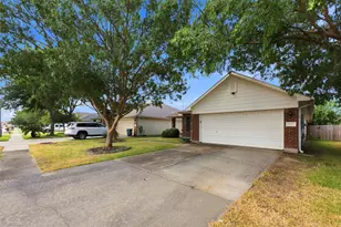 8011 Ginger Park Dr, Baytown, TX 77521 - Photo 17